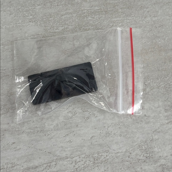 Retro Gaming Controller Enamel Pin - Picture 3 of 3